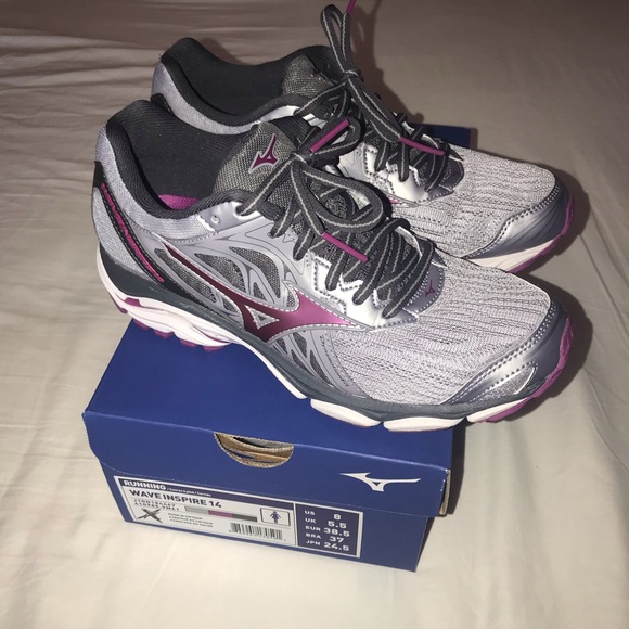 Mizuno Women’s Wave Inspire 14, Size 8 - Picture 2 of 6